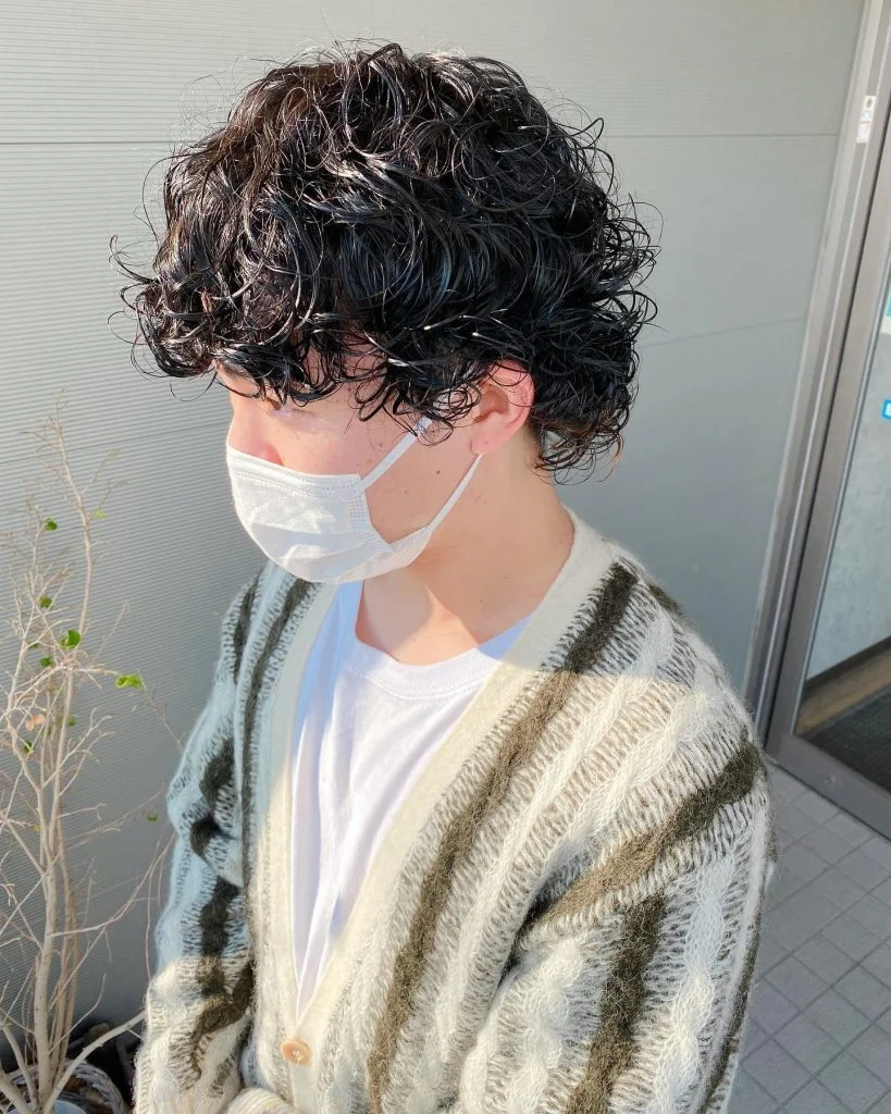 マッシュウルフのクルッとパーマが◎