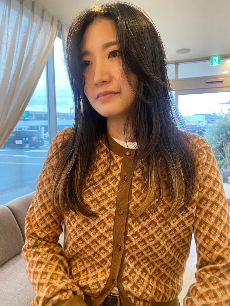 毛先は残ってるパーマをいかして前髪だけにパーマをかけて〜
